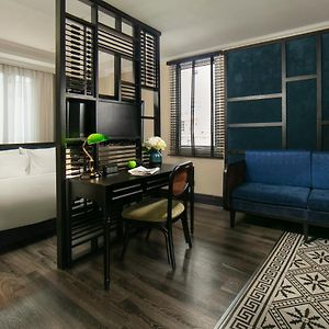 Solaria King room